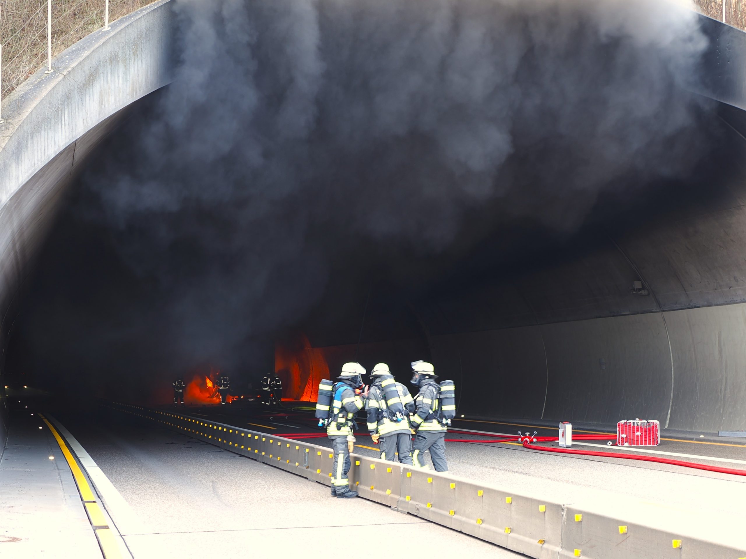 2026-03-03_ET3BA_Engelbergtunnel_LKW_Brand (27)